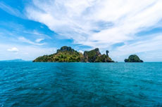 ทัวร์เกาะไข่ ครึ่งวัน + ทัวร์ทะเลแหวก