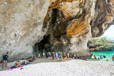 ทัวร์รอบเมืองภูเก็ต + ทัวร์ทะเลแหวก + ทัวร์เกาะพีพี เกาะไข่