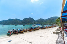 ภูเก็ตแฟนตาซี + ทัวร์เกาะพีพี เรือใหญ่ + ทัวร์รอบเมืองภูเก็ต