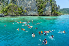 ภูเก็ตแฟนตาซี + ทัวร์เกาะพีพี V.I.P เรือใหญ่ + ทัวร์อ่าวพังงา แคนู เรือหางยาว