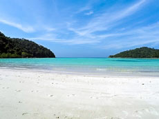 ทัวร์เกาะรอก เกาะห้า + ทัวร์หมู่เกาะสุรินทร์ + ทัวร์รอบเมืองภูเก็ต