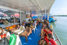 ทัวร์เกาะพีพี เรือหางยาว (เรือเฟอร์รี่)